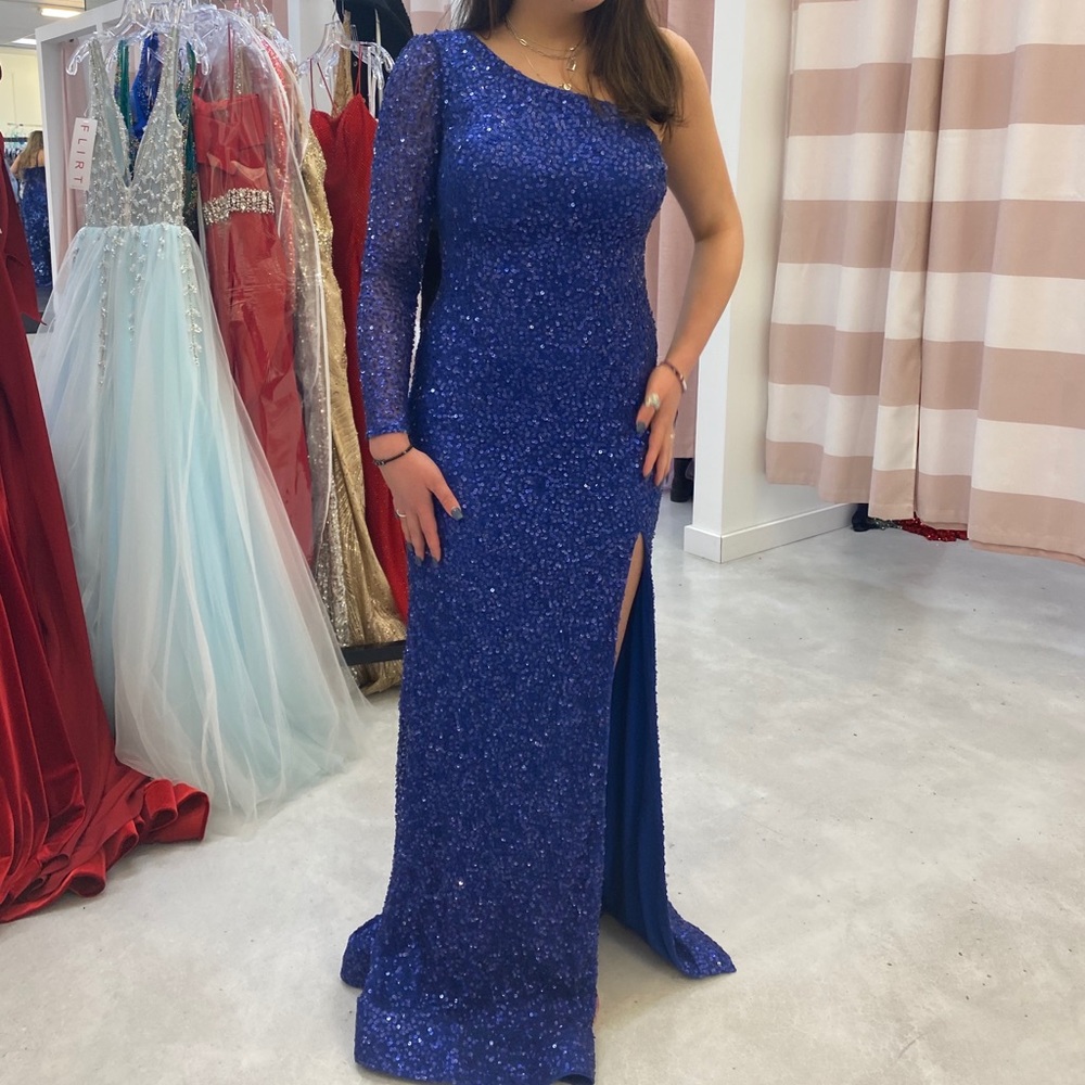 2021 Ashley Lauren Prom dress